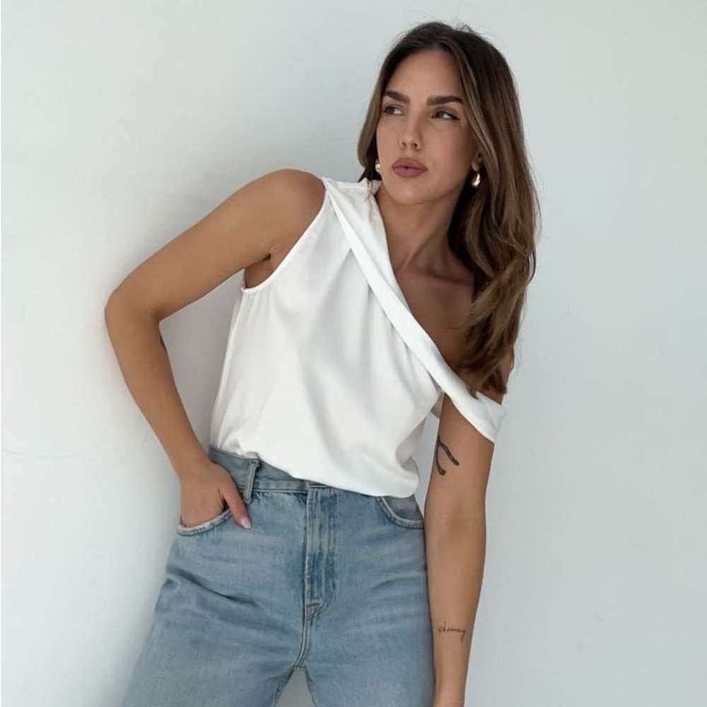 RUMORED Catalina Top In White